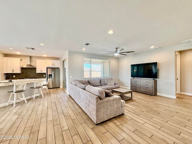 9709 E Holbert Trail, Tucson, AZ 85747