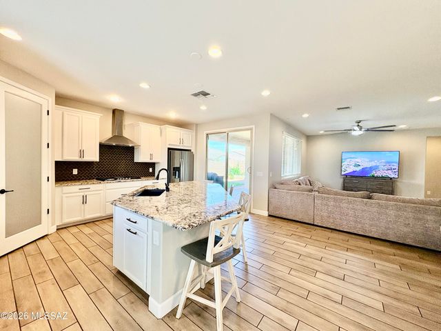 9709 E Holbert Trail, Tucson, AZ 85747