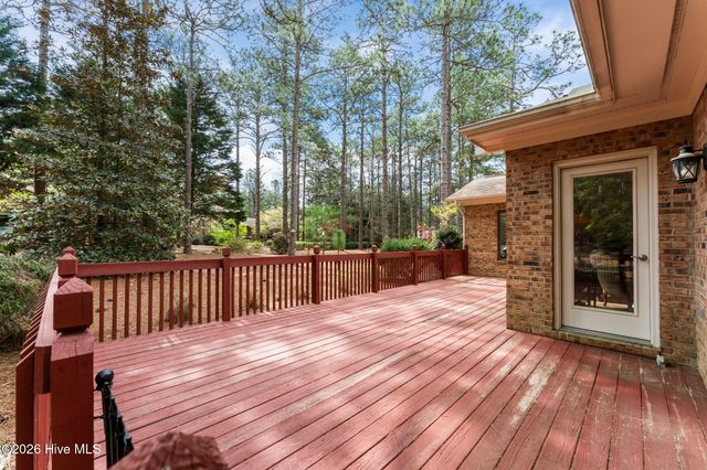 815 Myrtlewood Court, Southern Pines, NC 28387