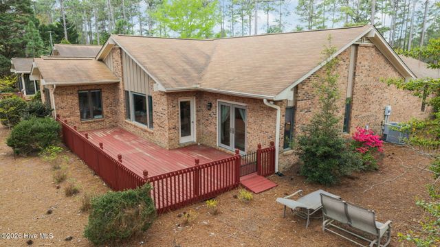 815 Myrtlewood Court, Southern Pines, NC 28387