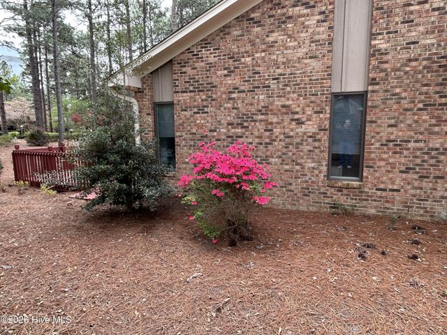 815 Myrtlewood Court, Southern Pines, NC 28387