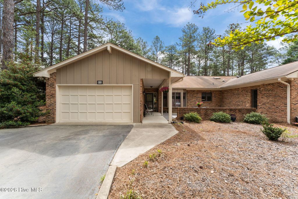 815 Myrtlewood Court, Southern Pines, NC 28387