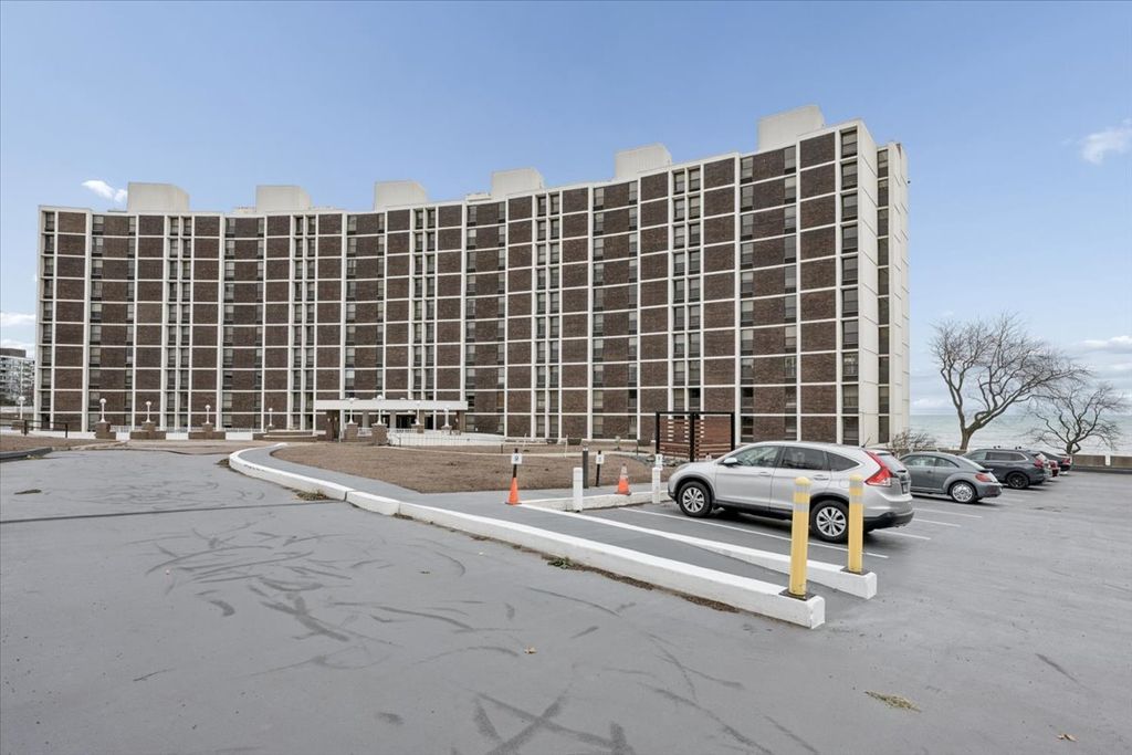 1500 Sheridan Road 6H, Wilmette, IL 60091