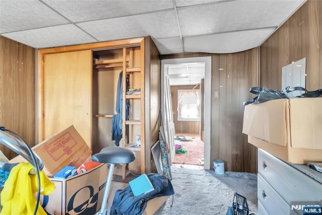 88 Komorn, Newark, NJ 07105