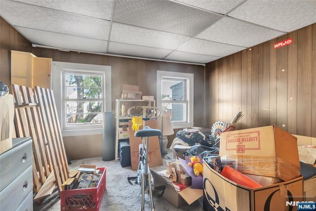 88 Komorn, Newark, NJ 07105