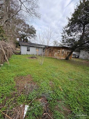 3703 W Theresa St, Pensacola, FL 32505