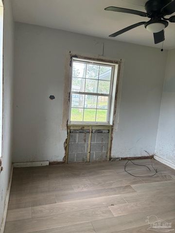 3703 W Theresa St, Pensacola, FL 32505