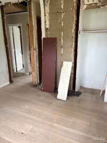 3703 W Theresa St, Pensacola, FL 32505