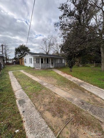3703 W Theresa St, Pensacola, FL 32505
