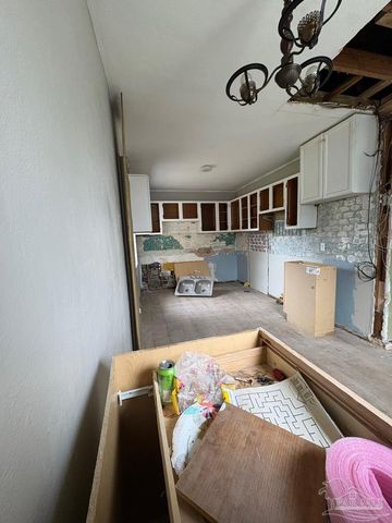 3703 W Theresa St, Pensacola, FL 32505