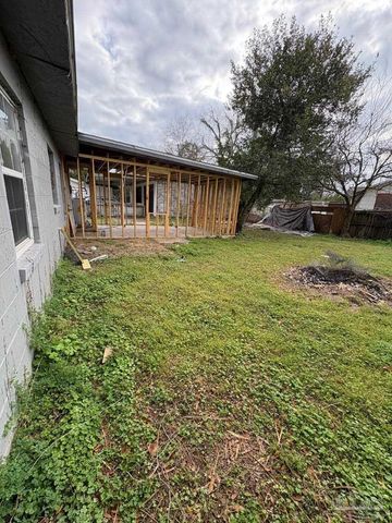 3703 W Theresa St, Pensacola, FL 32505