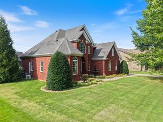 3220 Robinwood Dr, Murfreesboro, TN 37128