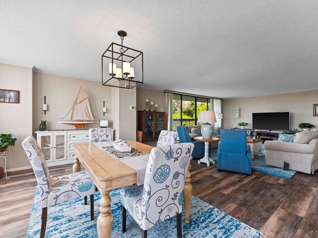 40 Village Rd 709, Middleton, MA 01949