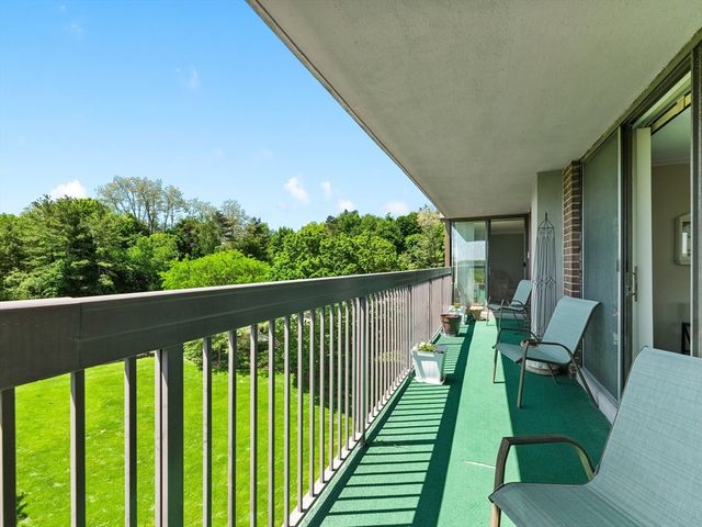 40 Village Rd 709, Middleton, MA 01949