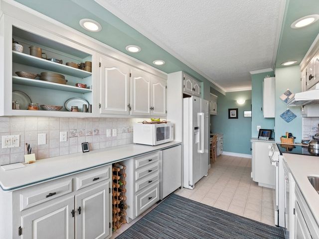 40 Village Rd 709, Middleton, MA 01949