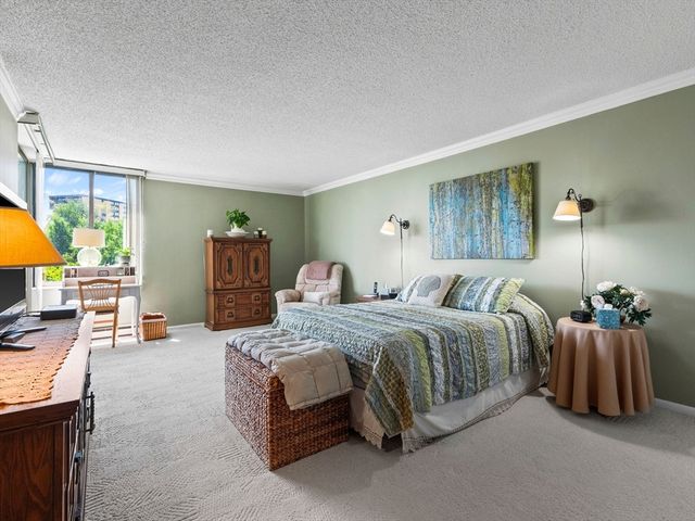 40 Village Rd 709, Middleton, MA 01949