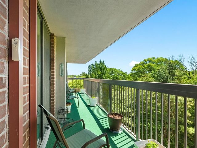 40 Village Rd 709, Middleton, MA 01949
