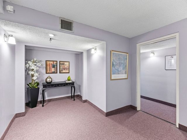 40 Village Rd 709, Middleton, MA 01949