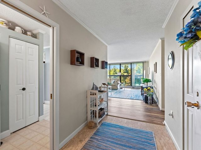 40 Village Rd 709, Middleton, MA 01949