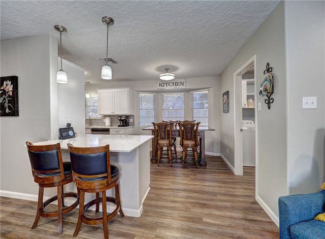 115 Grace Dr, Portland, TX 78374