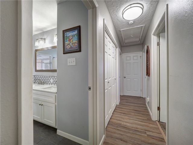 115 Grace Dr, Portland, TX 78374