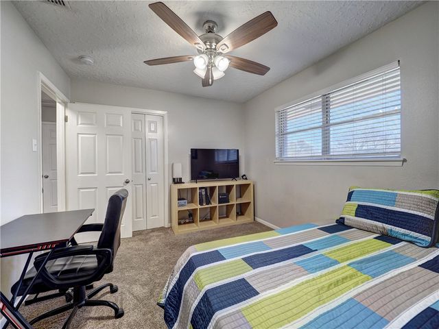 115 Grace Dr, Portland, TX 78374