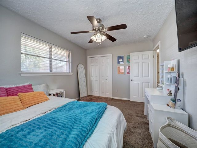 115 Grace Dr, Portland, TX 78374