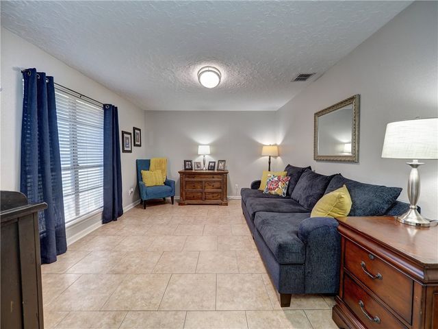 115 Grace Dr, Portland, TX 78374