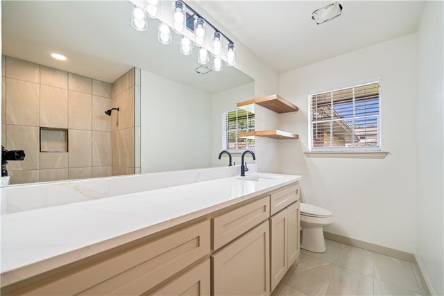 4702 Champions Dr, Corpus Christi, TX 78413