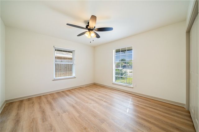 4702 Champions Dr, Corpus Christi, TX 78413