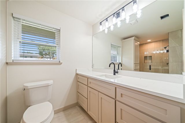 4702 Champions Dr, Corpus Christi, TX 78413