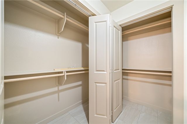 4702 Champions Dr, Corpus Christi, TX 78413