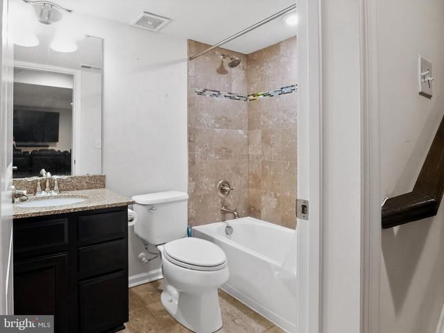 1695 LATCH STRING LN, Hatfield, PA 19440