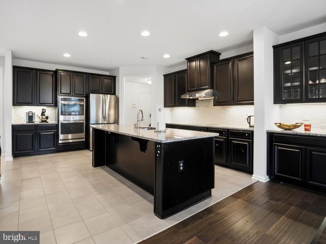 1695 LATCH STRING LN, Hatfield, PA 19440