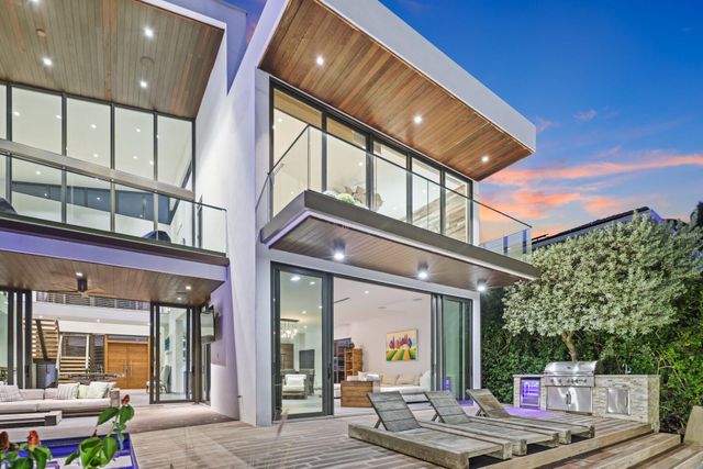 830 NE 71st Street, Boca Raton, FL 33487