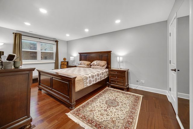 8210 ELMWOOD Street 314, Skokie, IL 60077