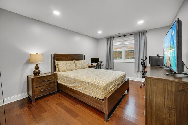 8210 ELMWOOD Street 314, Skokie, IL 60077