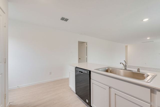 2005 Shady Oaks Drive, Ennis, TX 75119