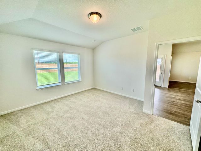 229 Red Tail Hawk LN, Cedar Creek, TX 78612