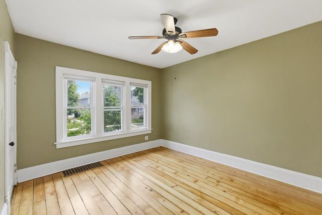 2657 N Weil STREET, Milwaukee, WI 53212
