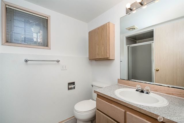 2006 42nd Avenue E, Seattle, WA 98112