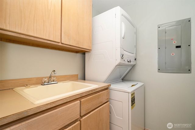 2006 42nd Avenue E, Seattle, WA 98112