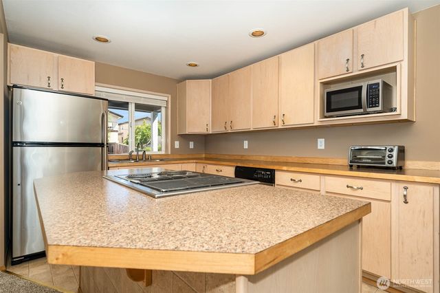 2006 42nd Avenue E, Seattle, WA 98112