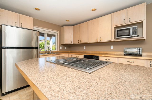 2006 42nd Avenue E, Seattle, WA 98112