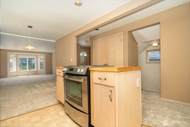 2006 42nd Avenue E, Seattle, WA 98112