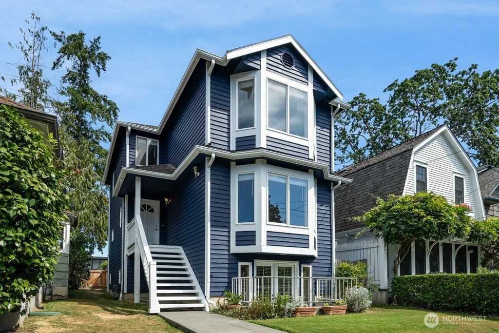 2006 42nd Avenue E, Seattle, WA 98112