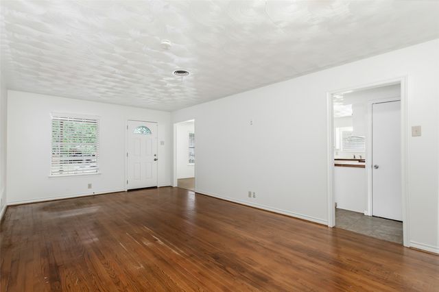 11050 Wyatt Street, Dallas, TX 75218