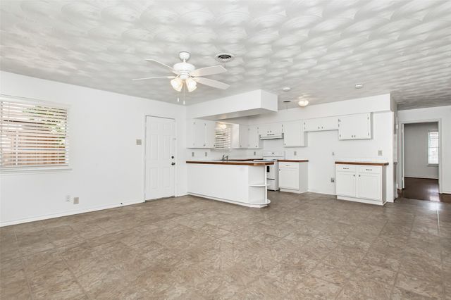 11050 Wyatt Street, Dallas, TX 75218