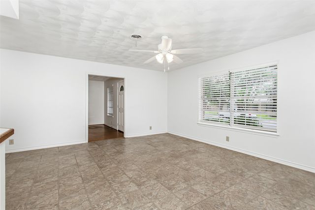 11050 Wyatt Street, Dallas, TX 75218