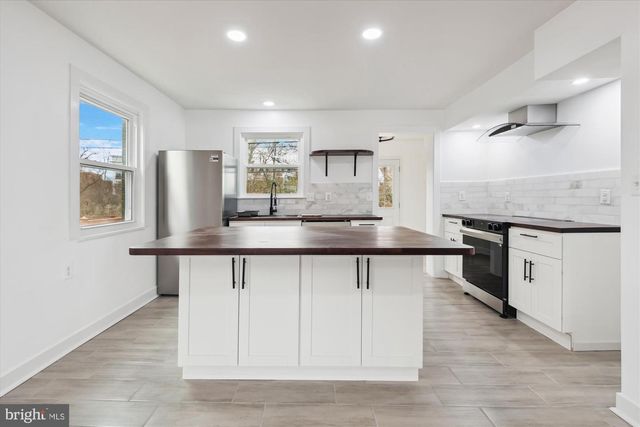 537 E DUNCAN AVE, Alexandria, VA 22301